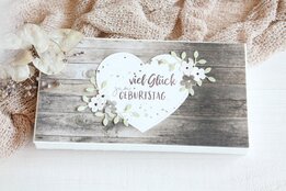 Box mit Magnetverschluss